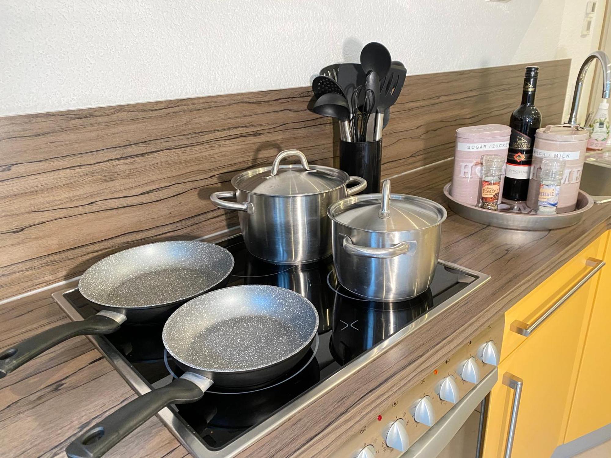 2 Zimmer Apartment, 70 Qm, Max 4 Pers, Private Terasse, 2 Parkplaetze, Internet 250 Mbit Gaertringen Luaran gambar